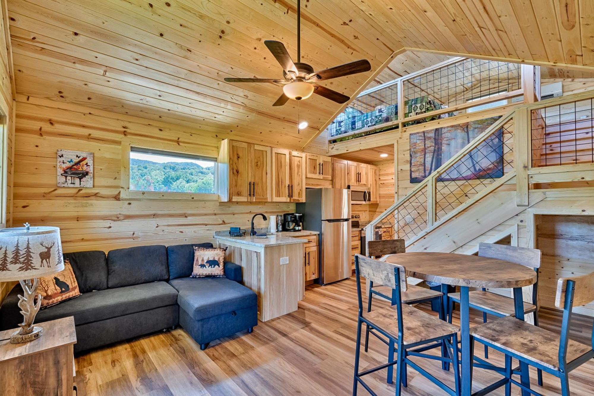 Retreat On The Motel Hiawassee