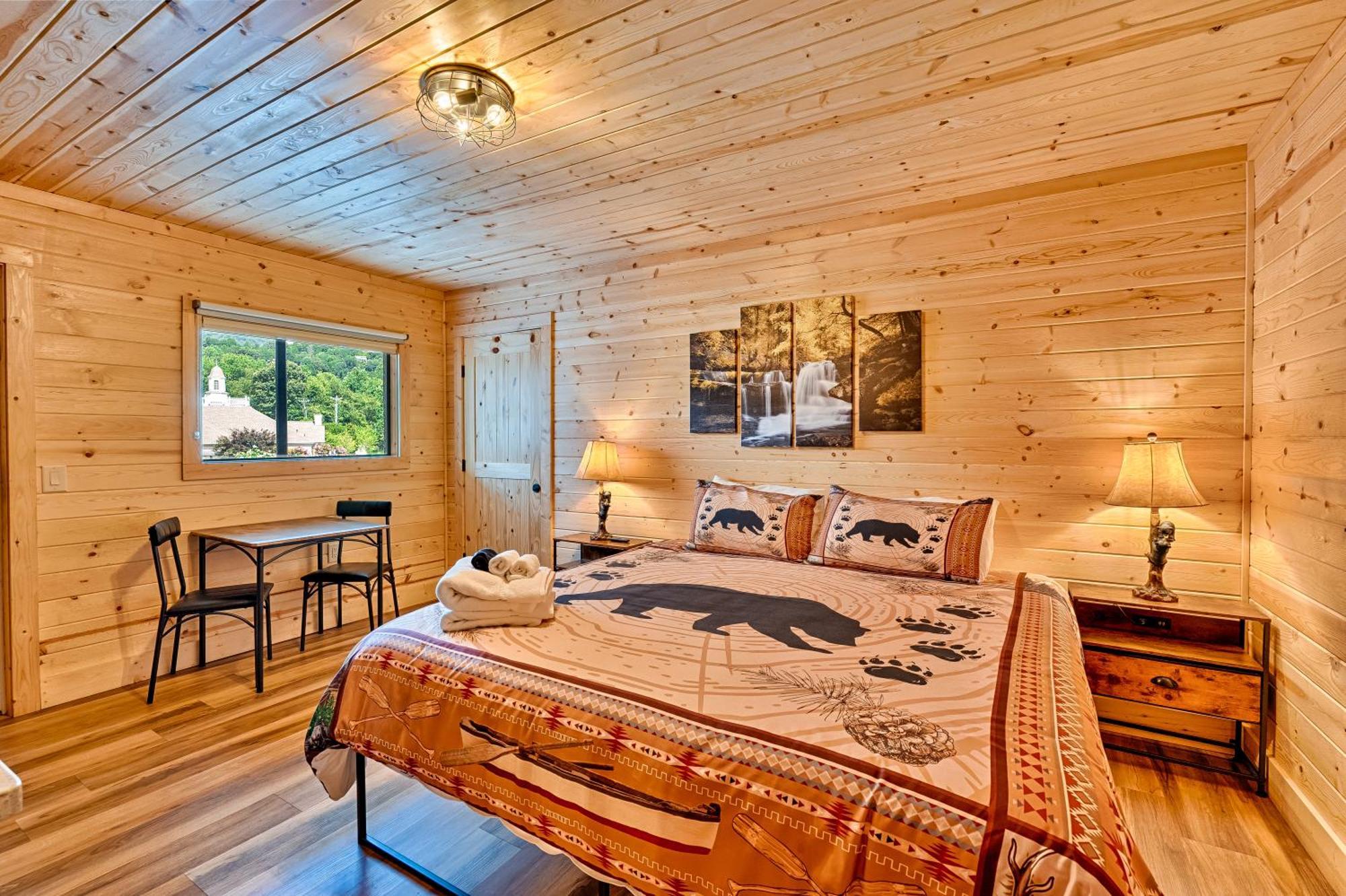 Motel Retreat On The Hiawassee