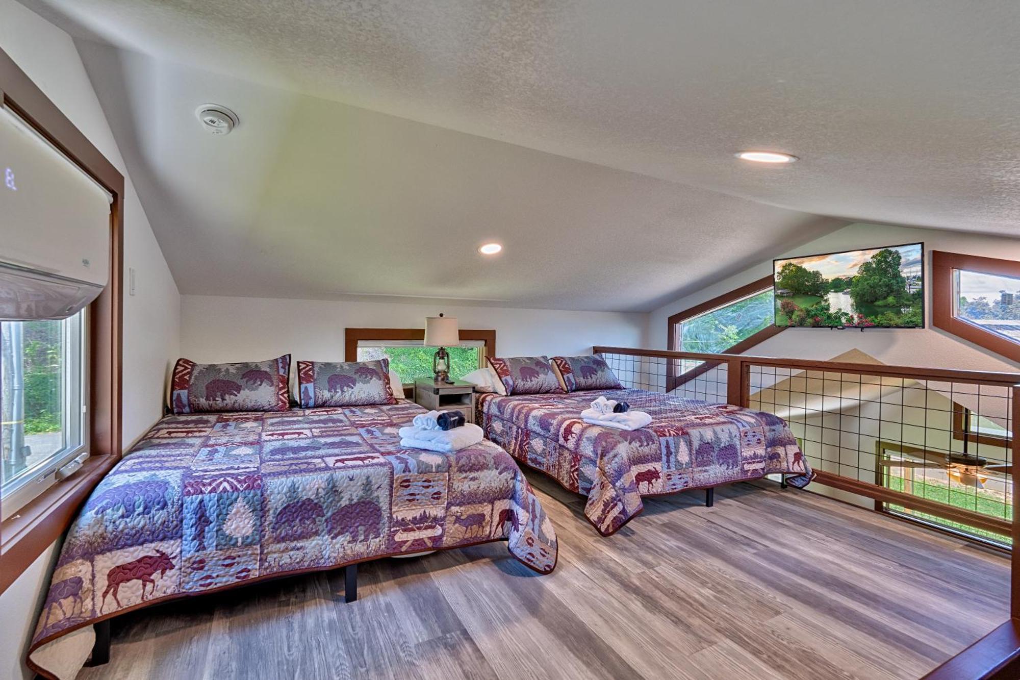 Retreat On The Motel Hiawassee